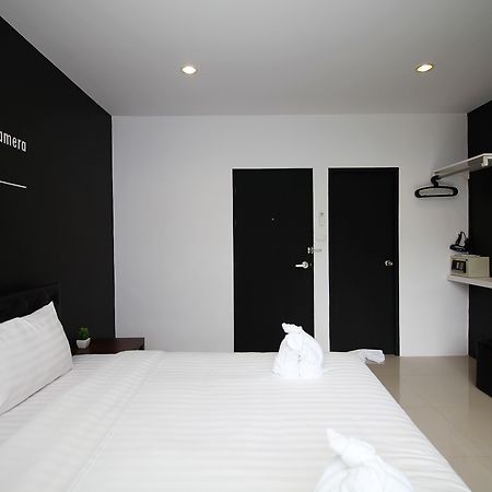 The Artist House Hotel Patong Bagian luar foto