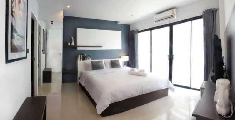 The Artist House Hotel Patong Bagian luar foto
