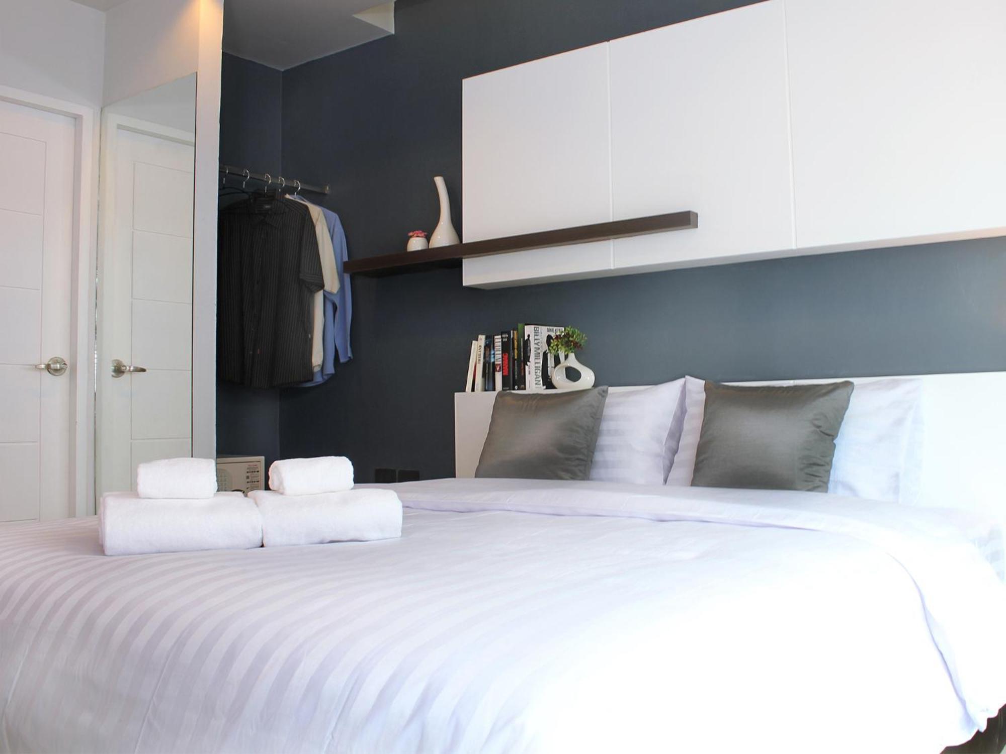 The Artist House Hotel Patong Bagian luar foto