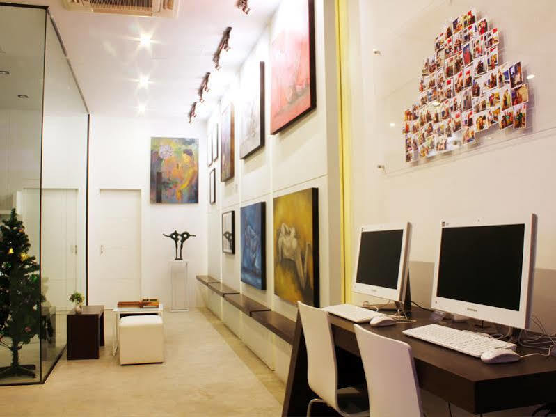 The Artist House Hotel Patong Bagian luar foto