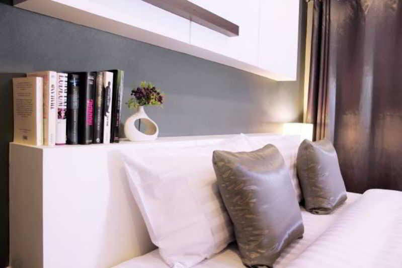 The Artist House Hotel Patong Bagian luar foto