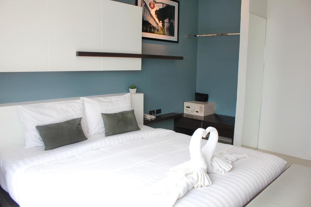 The Artist House Hotel Patong Bagian luar foto